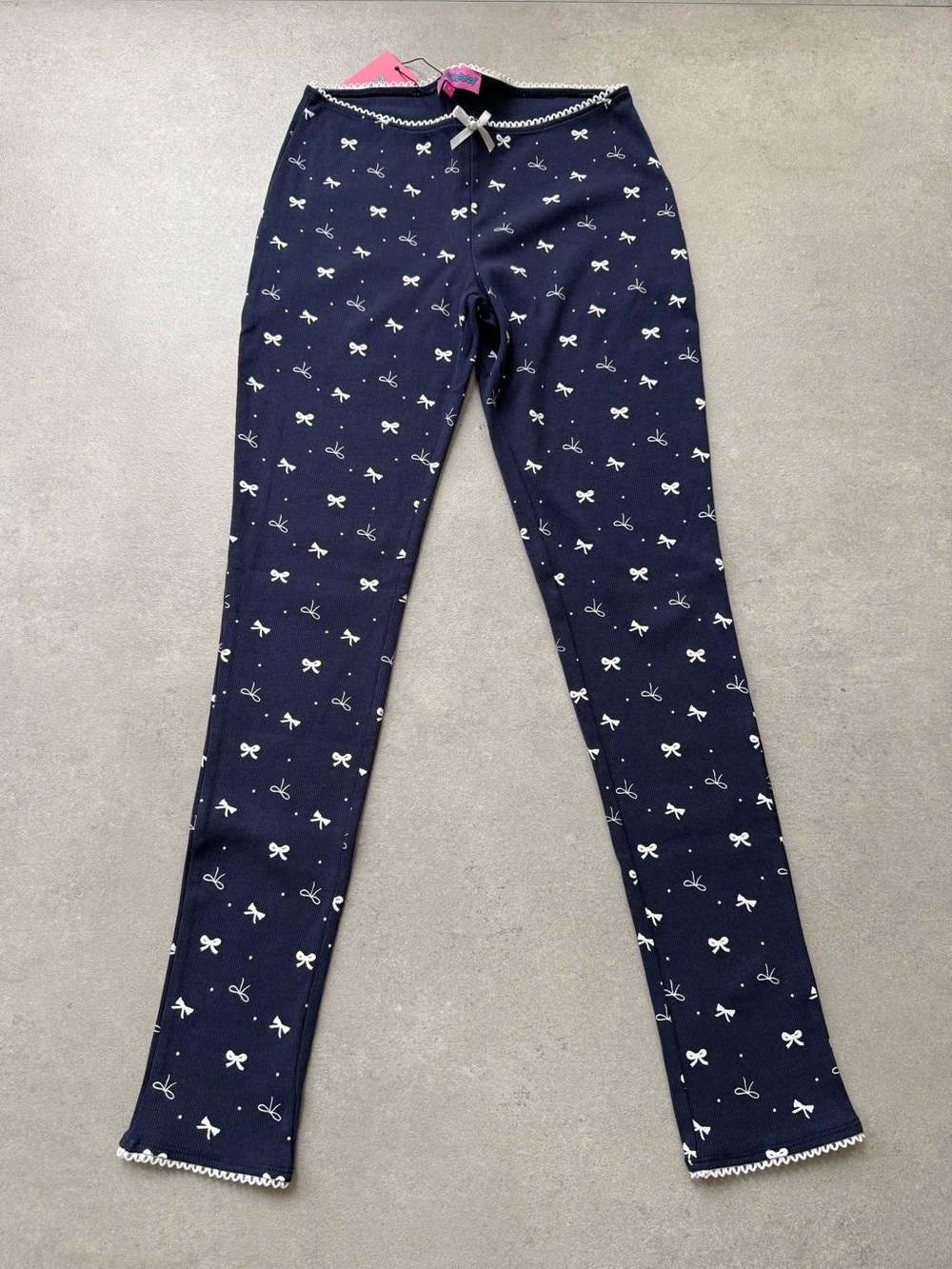 EDIKTED pajama pants ribbed navy/white bow print S